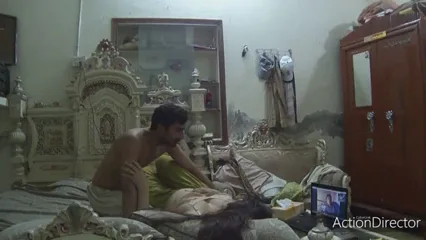 बीवी ने पति को वेबकैम पर बॉयफ्रेंड से चुदाई लाइव दिखाई हिंदी बीएफ — screenshot 2