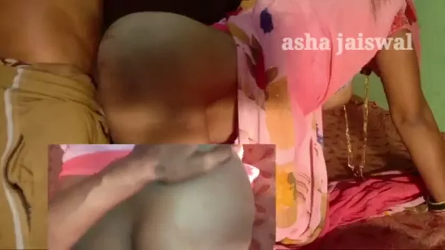 देहाती पति पत्नी ने पश्चिमी स्टाइल में चूत चुदाई का पोर्न वीडियो बनाया — screenshot 4