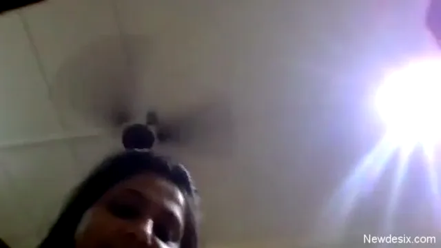 रसीले बूब्स वाली गर्लफ्रेंड ने बॉयफ्रेंड के लंड को चूसा हिंदी बीएफ — screenshot 7