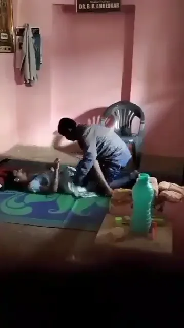 किराए पर रहने वाली आंटी की फटाफट देसी चूत चुदाई एमएमएस वीडियो — screenshot 1