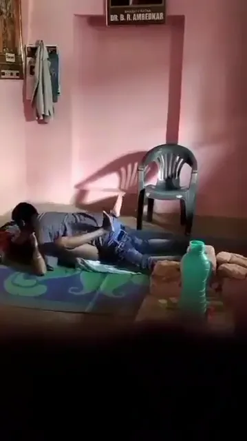 किराए पर रहने वाली आंटी की फटाफट देसी चूत चुदाई एमएमएस वीडियो — screenshot 3
