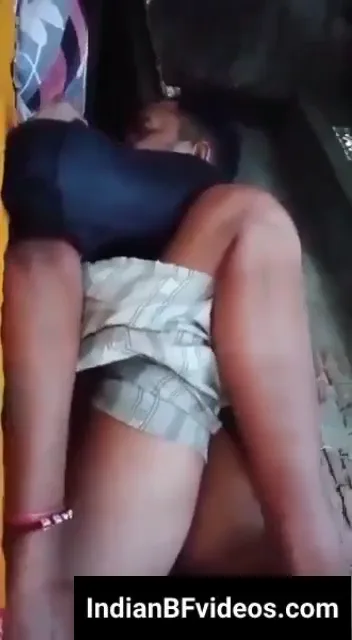 गर्लफ्रेंड ने चुदाई के लिए बॉयफ्रेंड को घर बुलाकर जोरदार सेक्स किया देसी एमएमएस — screenshot 5