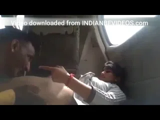 पैसे के लिए राजस्थानी देसी लड़की की दर्द भरी चूत चुदाई वैन में हिंदी बीएफ वीडियो — screenshot 2