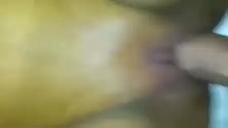 नंगी देसी लड़की की चूत चोदते हुए मोटा लंड वाली हिंदी बीएफ ब्लू फिल्म — screenshot 4