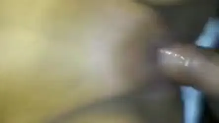 नंगी देसी लड़की की चूत चोदते हुए मोटा लंड वाली हिंदी बीएफ ब्लू फिल्म — screenshot 5