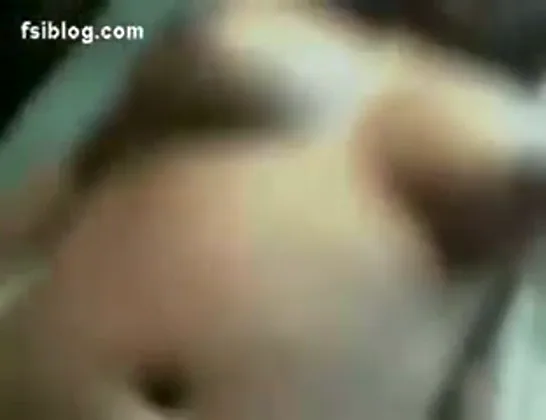 भारतीय देसी कपल की आपसी सेक्स चुदाई वाला हिंदी बीएफ वीडियो — screenshot 9