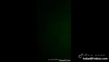 मेरा दोस्त और उसकी गर्लफ्रेंड का चुपके से देखा गया देसी चुदाई वीडियो — screenshot 2