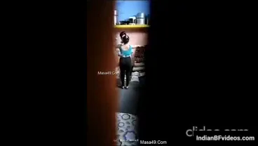 मेरा दोस्त और उसकी गर्लफ्रेंड का चुपके से देखा गया देसी चुदाई वीडियो — screenshot 5