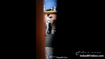 मेरा दोस्त और उसकी गर्लफ्रेंड का चुपके से देखा गया देसी चुदाई वीडियो — screenshot 9