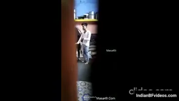 मेरा दोस्त और उसकी गर्लफ्रेंड का चुपके से देखा गया देसी चुदाई वीडियो — screenshot 10