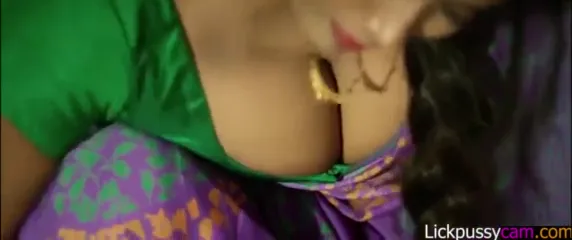कामवाली बाई को चोरी के इल्जाम में फंसाकर मालिक ने चुदाई की वीडियो — screenshot 1