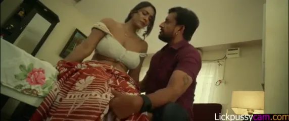 कामवाली बाई को चोरी के इल्जाम में फंसाकर मालिक ने चुदाई की वीडियो — screenshot 6