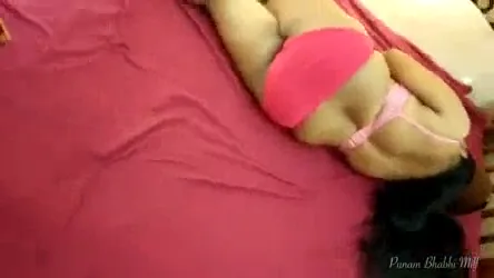 हॉट पूनम भाभी की पेंटी निकाल के चोदा चूत गांड हिंदी एमएमएस — screenshot 1