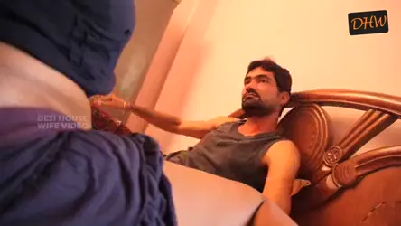आंध्रा बेब स्वाति नायडू ने यार को चुदाई के लिए उत्तेजित करके मस्त सेक्स वीडियो — screenshot 2