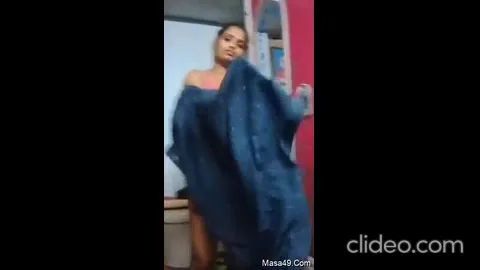 कपड़े बदलती साउथ इंडियन बीवी को पति ने नंगा करके चोदा वीडियो — screenshot 5