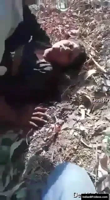 गांव की औरत लफंगों से चुदना चाहती है देहाती चुदाई गांव बीएफ सेक्स — screenshot 3