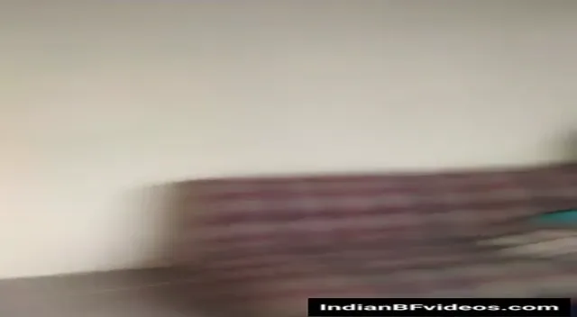बड़े गांड वाली रंडी को लंड चूसाकर चोदते देसी मजदूर हिंदी सेक्स वीडियो — screenshot 1