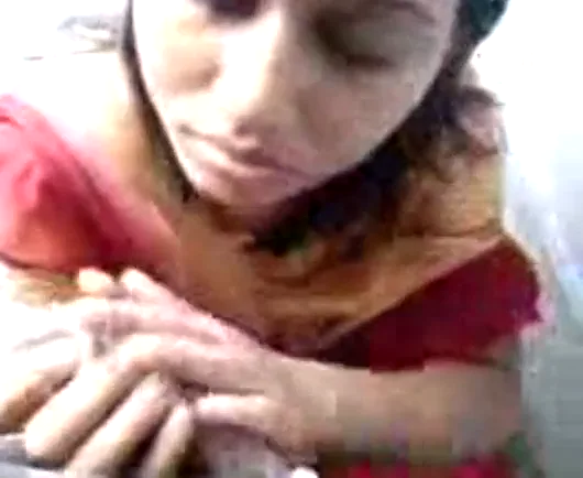 रानी दीदी को लंड चूसाकर कमरे में जोरदार चोदने वाला हिंदी बीएफ वीडियो — screenshot 2