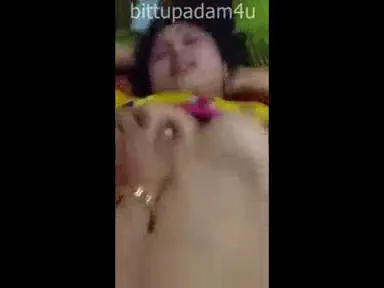 कोलकाता रंडी के बड़े बोब्स दबाकर जोरदार चुदाई देसी बीएफ वीडियो — screenshot 10