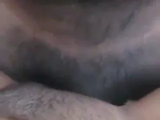 आंटी की चूत में काले नाग जैसे लंड की चुदाई हिंदी बीएफ देसी सेक्स वीडियो — screenshot 2