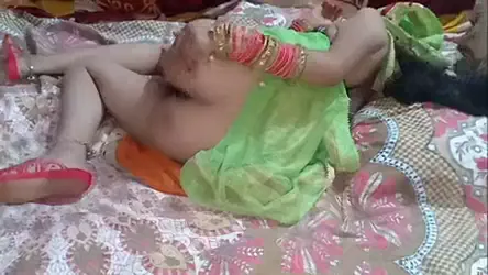 ललिता देवी की पहली सुहागरात वाली जबरदस्त चुदाई देसी भाभी बीएफ वीडियो — screenshot 6