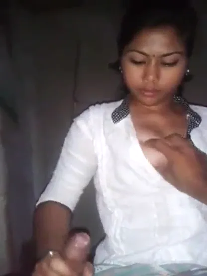 कस्टमर के लंड को सर्विस देकर चिकनी चूत चुदवाती खूबसूरत कॉलगर्ल देसी बीएफ — screenshot 5