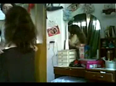 जवान नौकर के लंड को चूसती और चुदवाती देसी आंटी की ब्लू फिल्म — screenshot 4