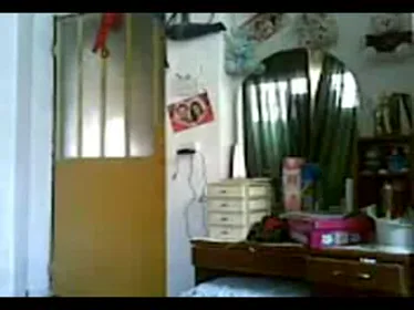 जवान नौकर के लंड को चूसती और चुदवाती देसी आंटी की ब्लू फिल्म — screenshot 10