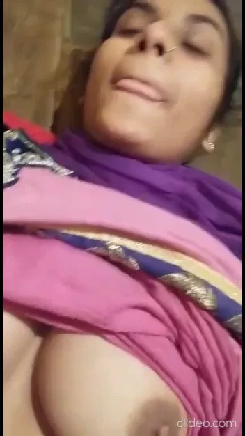 क्यूट स्टूडेंट के साथ टीचर किसिंग रोमांस और जोरदार चुदाई करता हुआ हिंदी बीएफ — screenshot 5