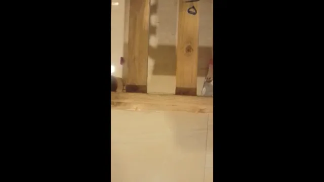 तान्या ने कंडोम चढ़ाकर लंड चूसा और चूत में डालने का हिंदी बीएफ सेक्स वीडियो — screenshot 8