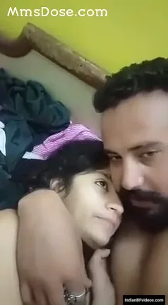 देसी क्यूट लड़की बॉयफ्रेंड का मोटा लंड चूसकर चूत चुदाई देसी बीएफ — screenshot 4