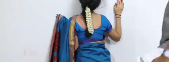 तमिल पति पत्नी की हॉट चूत चुदाई और गांड मारने का सेक्स वीडियो — screenshot 1