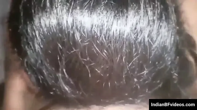 रंडी ने कस्टमर के लंड को मुंह से सर्विस दी देसी एमएमएस वीडियो — screenshot 2