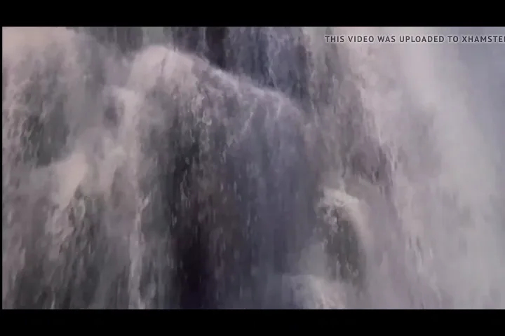 राम तेरी गंगा मैली में मंदाकिनी भाभी की मोटी चूची दबाते हुए देसी सेक्स हिंदी बीएफ ब्लू फिल्म वीडियो
