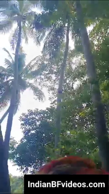 खेतों में गांव की बड़े स्तन वाली भाभी पड़ोसी किसान से देहाती चुदाई की — screenshot 3