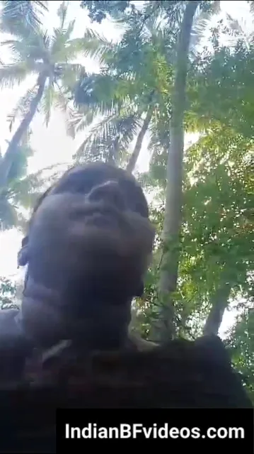 खेतों में गांव की बड़े स्तन वाली भाभी पड़ोसी किसान से देहाती चुदाई की — screenshot 5