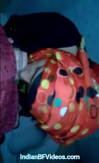 पाकिस्तानी वाइफ ने टॉयलेट में देसी लंड चूसकर चूत चुदाई का मजा लिया ब्लू फिल्म — screenshot 3