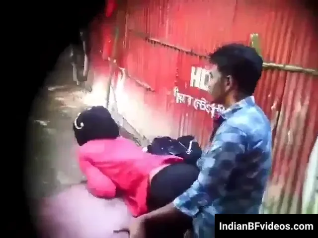 हिजाबी गर्लफ्रेंड की लेगिंग फाड़कर चूत चोदता बॉयफ्रेंड हिडेन कैम देसी एमएमएस — screenshot 3