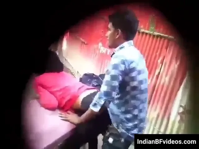 हिजाबी गर्लफ्रेंड की लेगिंग फाड़कर चूत चोदता बॉयफ्रेंड हिडेन कैम देसी एमएमएस — screenshot 5