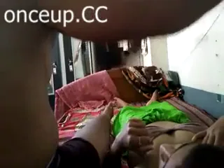 बीवी को मूड में लाकर उनकी चूत चोदने का असली देसी कपल चुदाई हिंदी बीएफ वीडियो — screenshot 9
