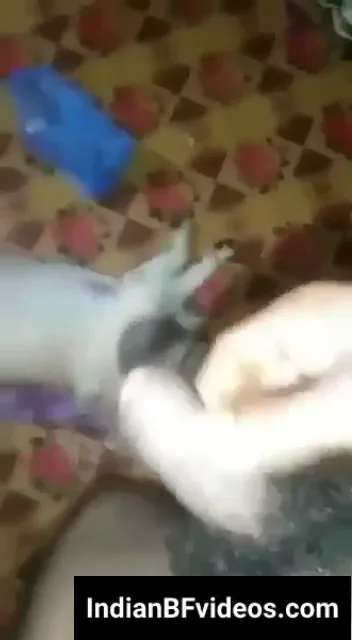 दो लड़कों ने नेपाली रंडी की चूत और गांड मारकर थ्रीसम चोदा — screenshot 10