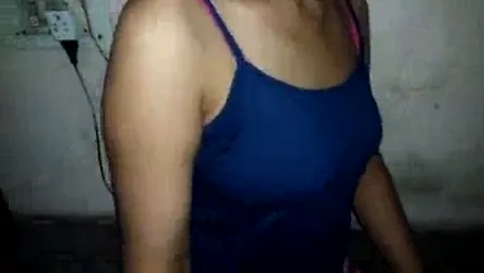 देसी लड़की की कजिन के साथ हॉट चूत चुदाई वाली एक्सएक्सएक्स वीडियो — screenshot 1