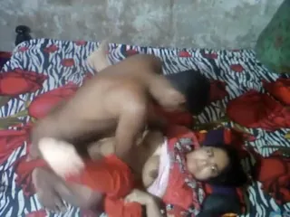 शादीशुदा फातिमा बेगम की पड़ोसी से चूत चुदाई वाली देसी MMS — screenshot 8