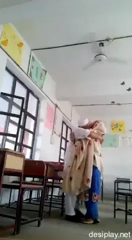 पाकिस्तानी पब्लिक स्कूल अध्यापकों का वायरल सेक्स स्कैंडल एमएमएस वीडियो — screenshot 3