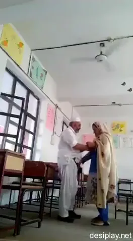 पाकिस्तानी पब्लिक स्कूल अध्यापकों का वायरल सेक्स स्कैंडल एमएमएस वीडियो — screenshot 4