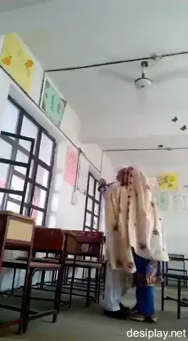 पाकिस्तानी पब्लिक स्कूल अध्यापकों का वायरल सेक्स स्कैंडल एमएमएस वीडियो — screenshot 5