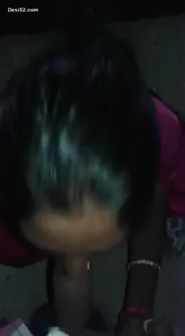 देसी कामवाली ने मालिक का लंड मुंह में लेकर ब्लोजॉब किया सेक्स वीडियो — screenshot 1
