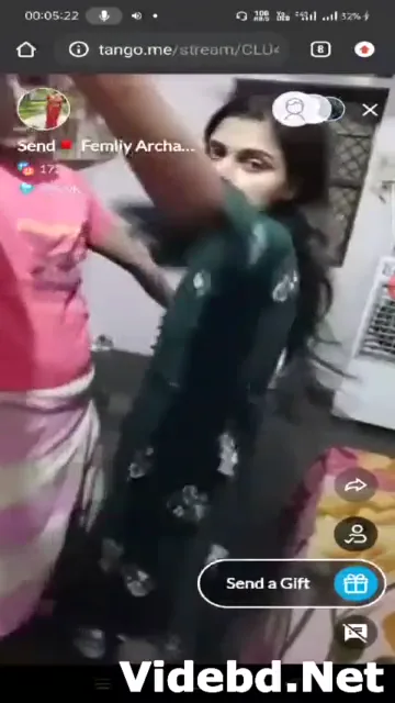 ऑनलाइन एप पर लाइव नंगी हरकतें करते लवर्स वीडियो — screenshot 1