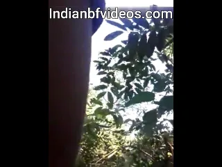 खेत में काला लंड चूसकर देहाती चुदाई मनाने का गांव वाली बीएफ वीडियो — screenshot 10