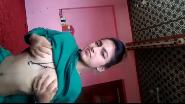 मुस्लिम मंगेतर की सेक्सी न्यूड बॉडी का देसी सेक्स वीडियो